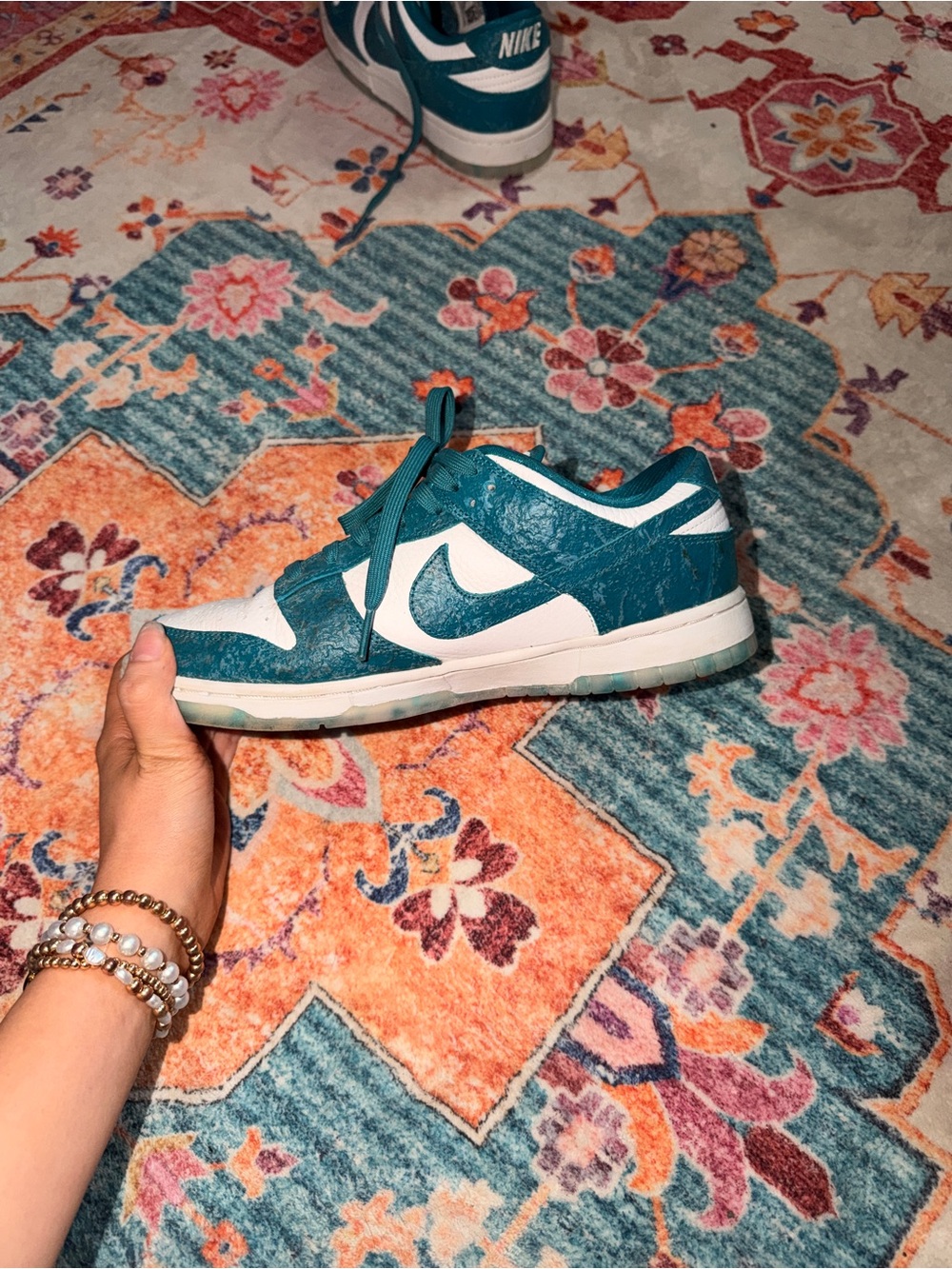 Nike Women's Teal & White Low-Top Sneakers